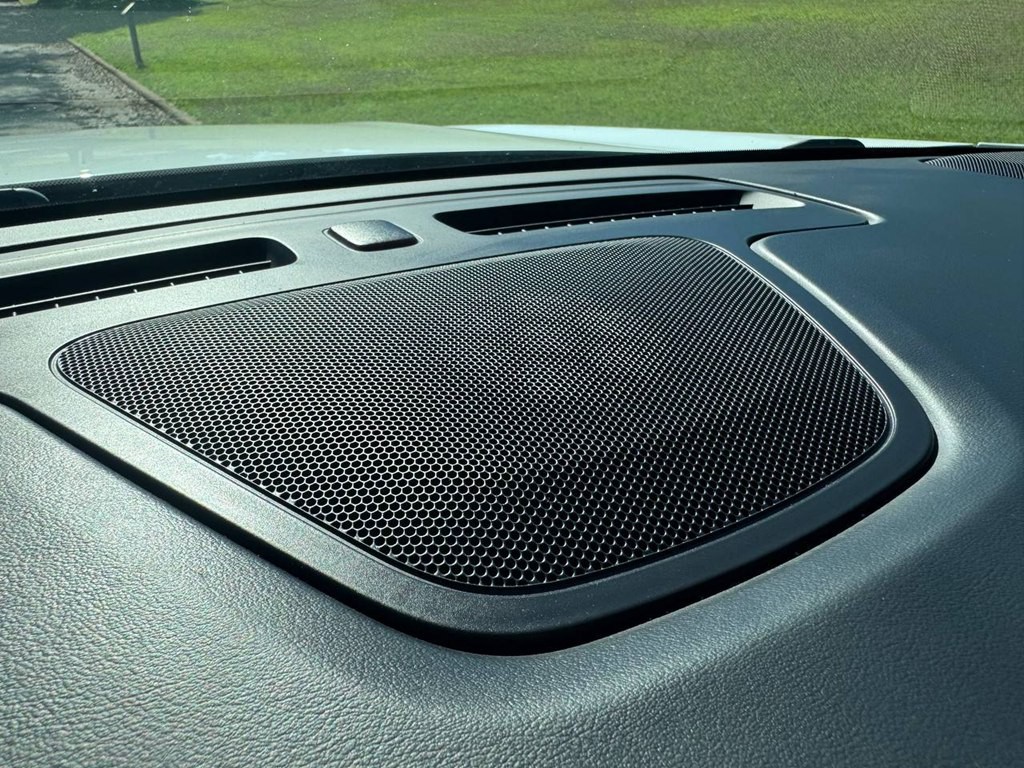 2021 Chevrolet Suburban Image 14