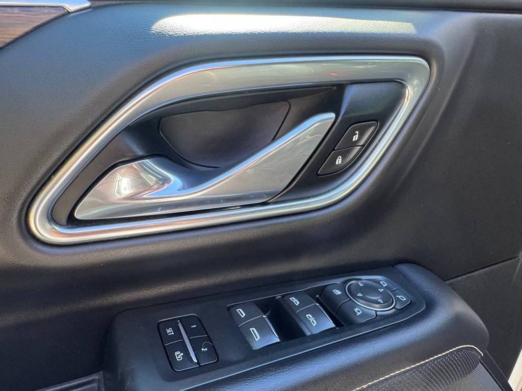 2021 Chevrolet Suburban Image 15