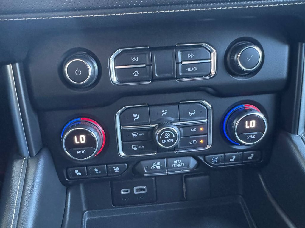 2021 Chevrolet Suburban Image 18