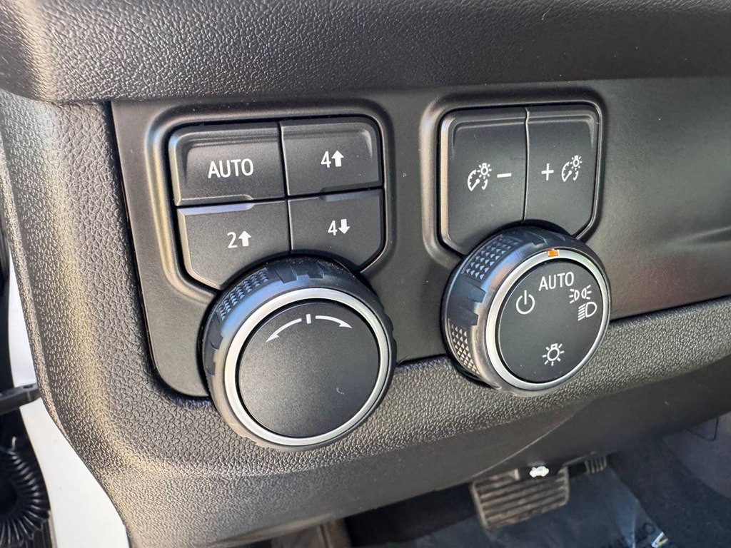 2021 Chevrolet Suburban Image 23