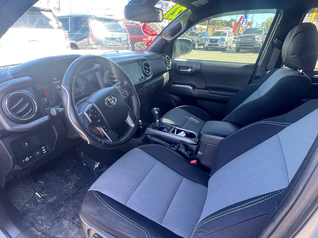 2021 Toyota Tacoma Image 17