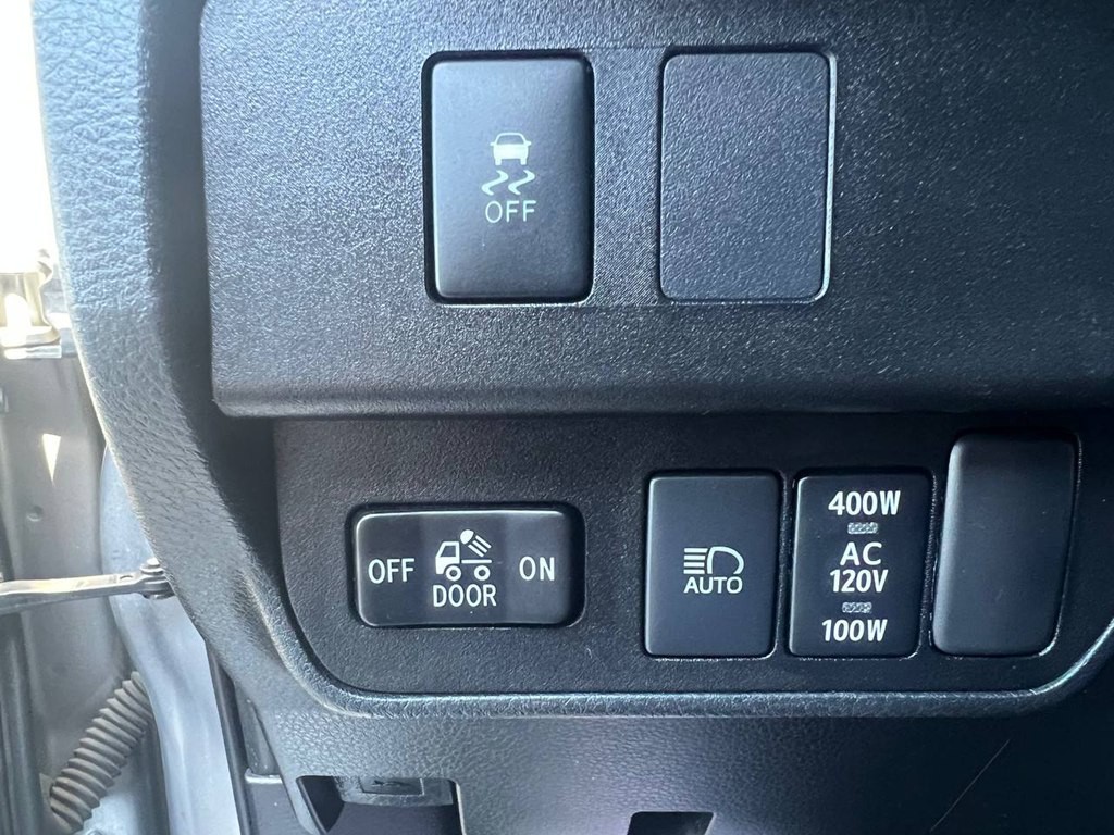 2021 Toyota Tacoma Image 30