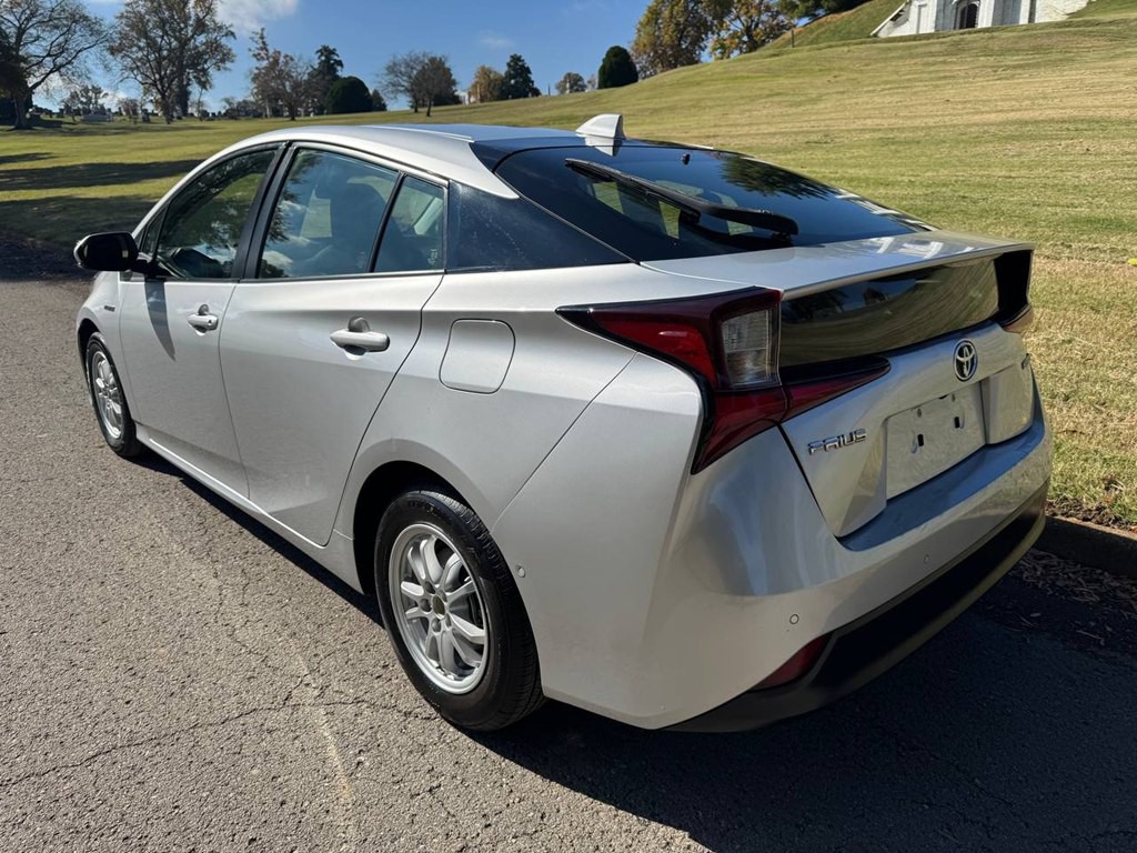 2022 Toyota Prius Image 4
