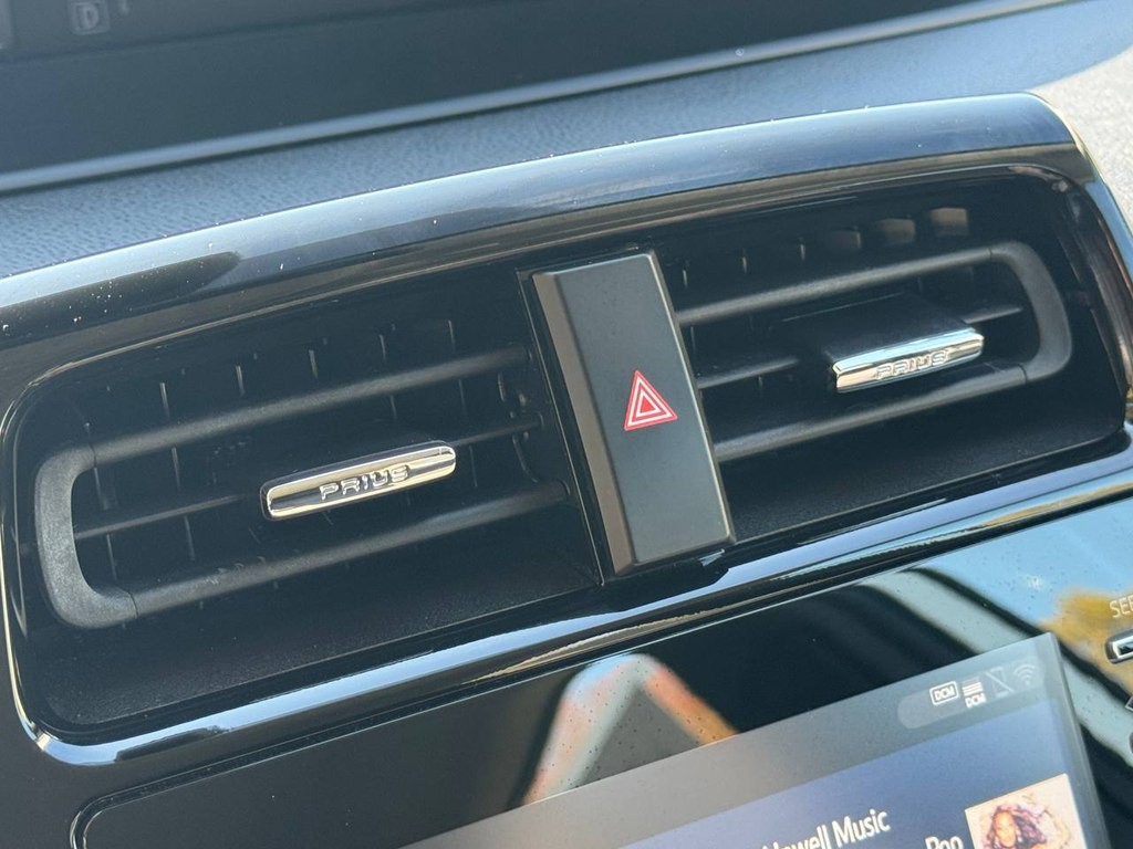 2022 Toyota Prius Image 44