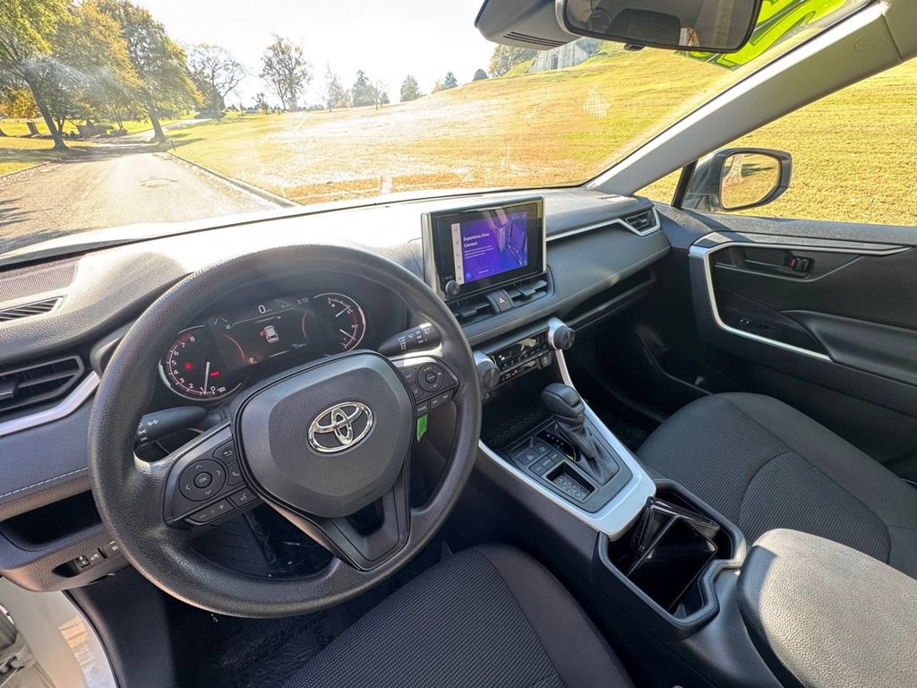 2025 Toyota Rav4 Image 10