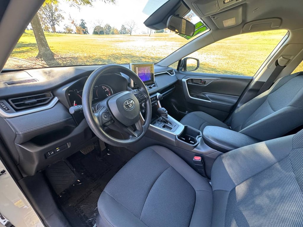 2025 Toyota Rav4 Image 12