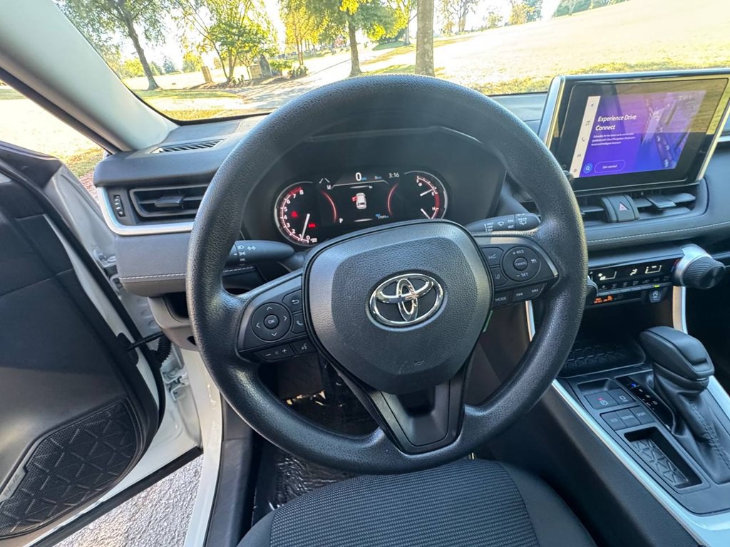 2025 Toyota Rav4 Image 13