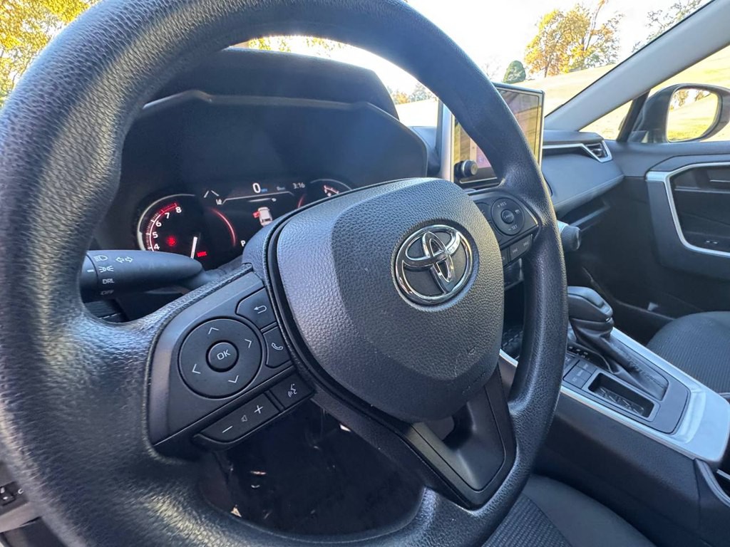 2025 Toyota Rav4 Image 16