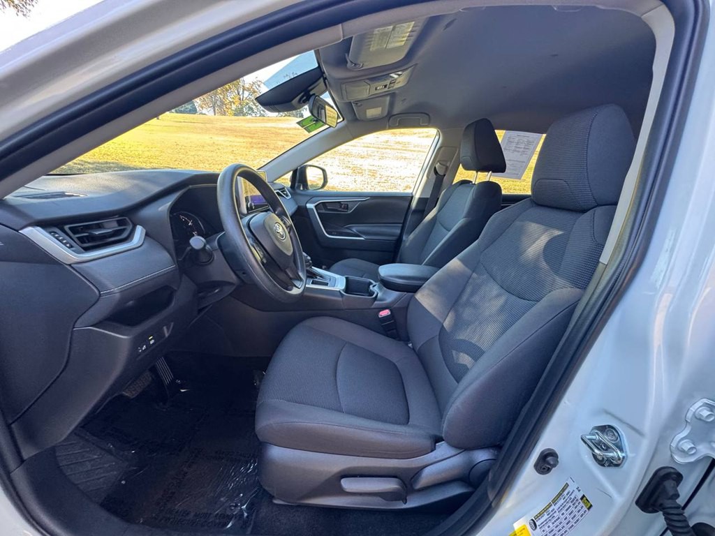 2025 Toyota Rav4 Image 17