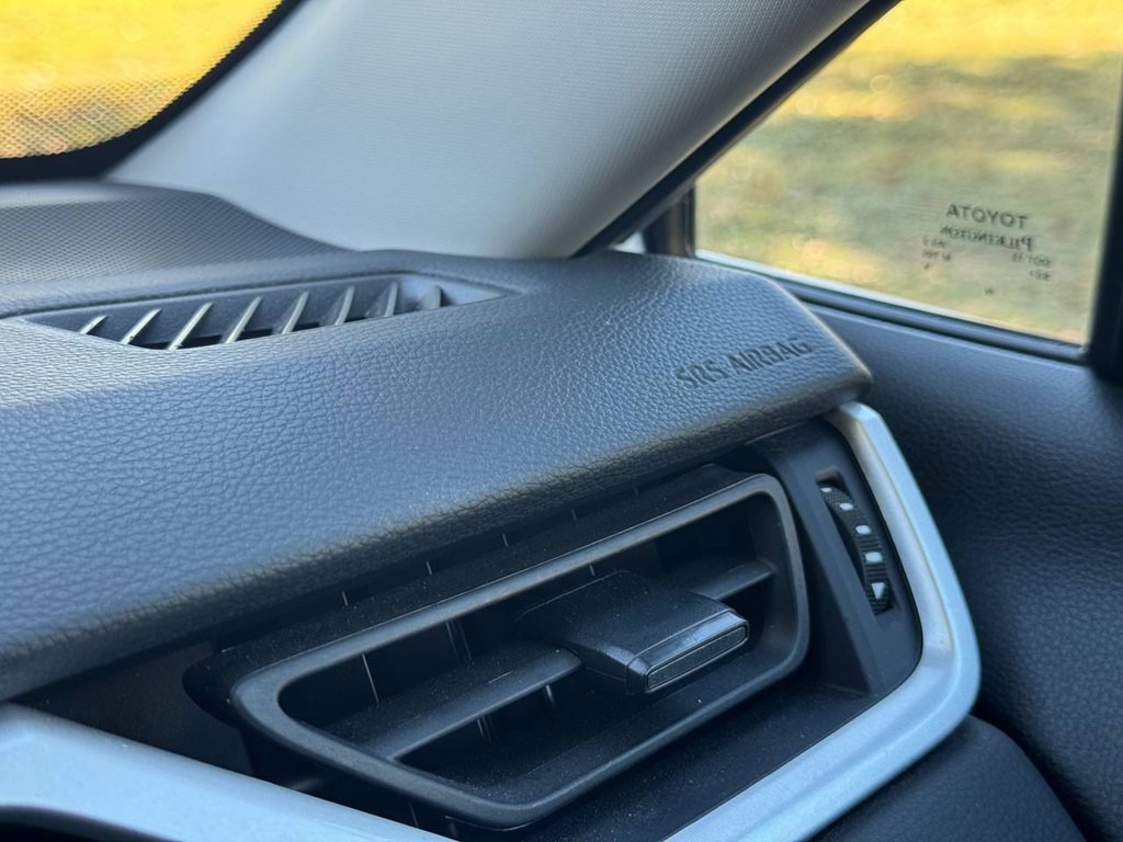 2025 Toyota Rav4 Image 32