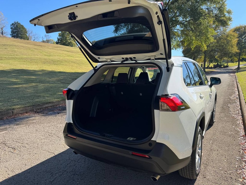 2025 Toyota Rav4 Image 36