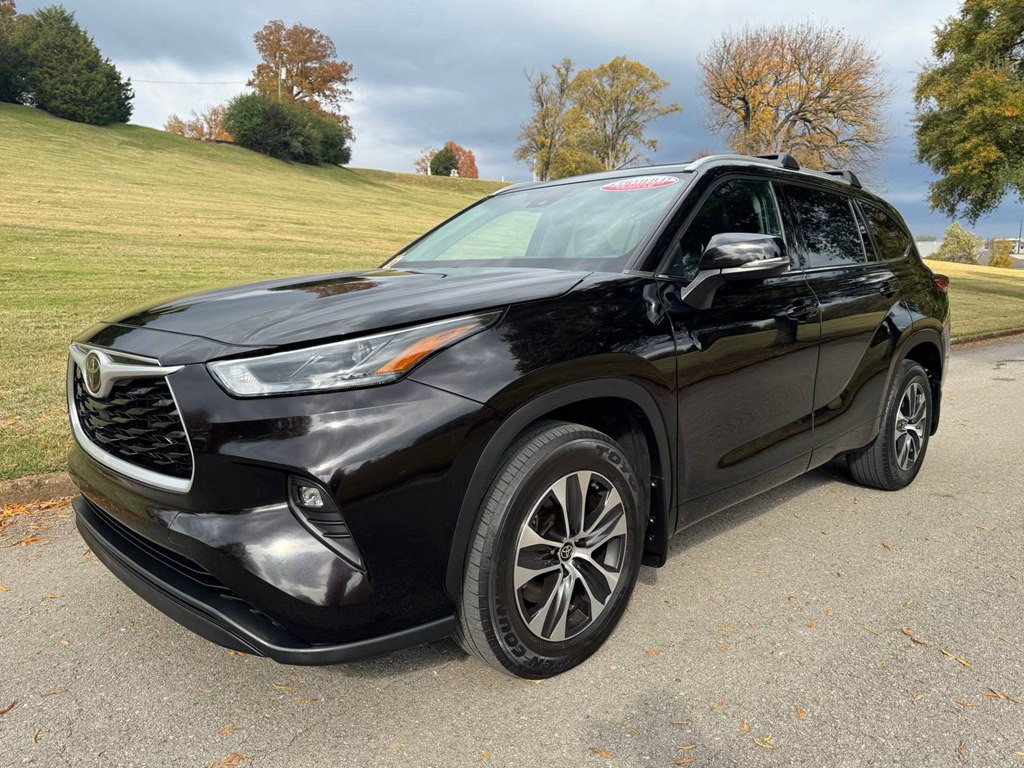 2022 Toyota Highlander Image 2
