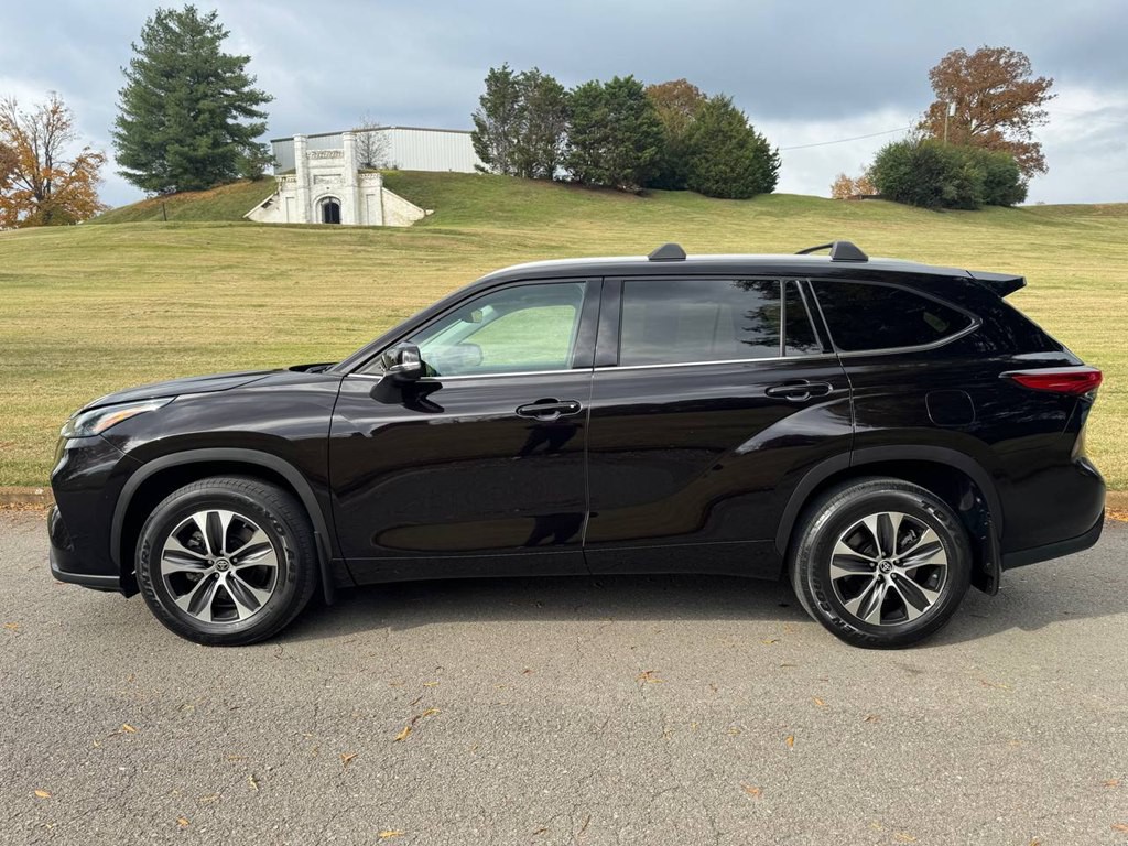 2022 Toyota Highlander Image 3