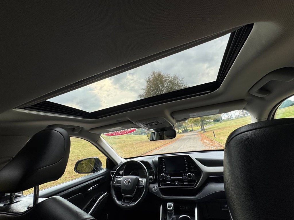 2022 Toyota Highlander Image 12