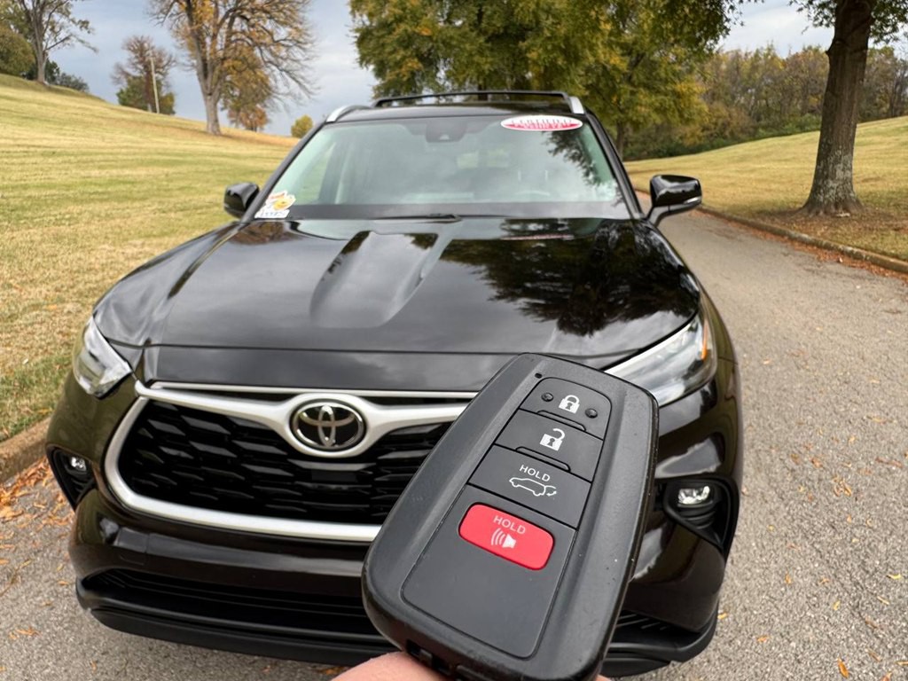 2022 Toyota Highlander Image 25