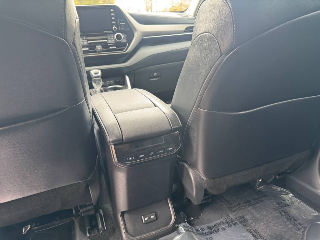 2022 Toyota Highlander Image 45