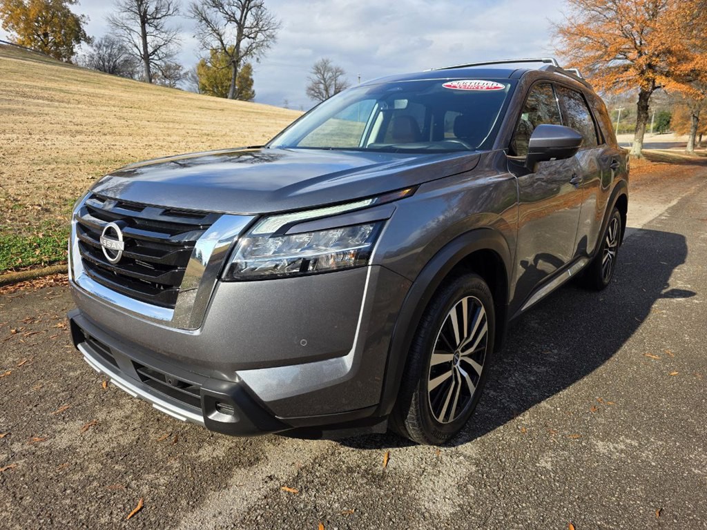 2024 Nissan Pathfinder Image 2