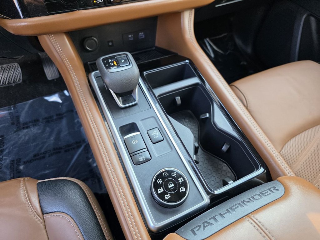 2024 Nissan Pathfinder Image 16