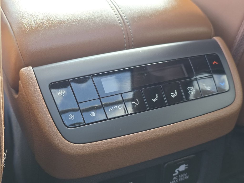 2024 Nissan Pathfinder Image 40