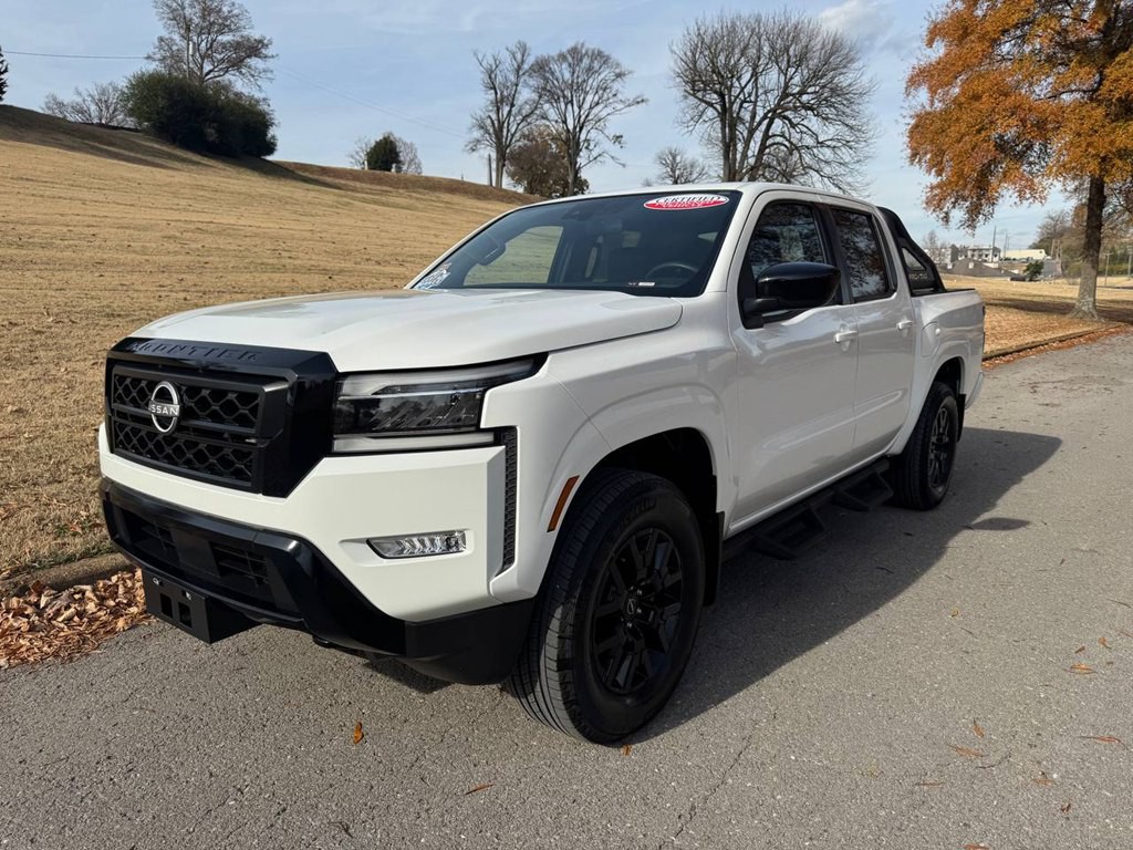 2023 Nissan Frontier Image 2
