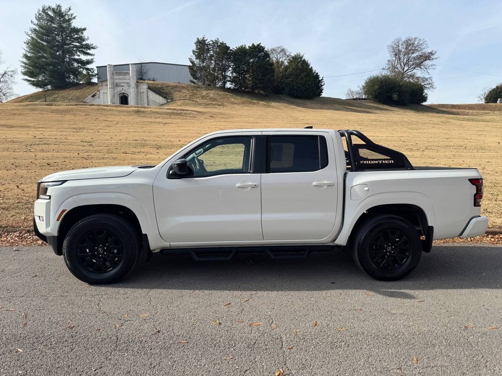 2023 Nissan Frontier Image 3