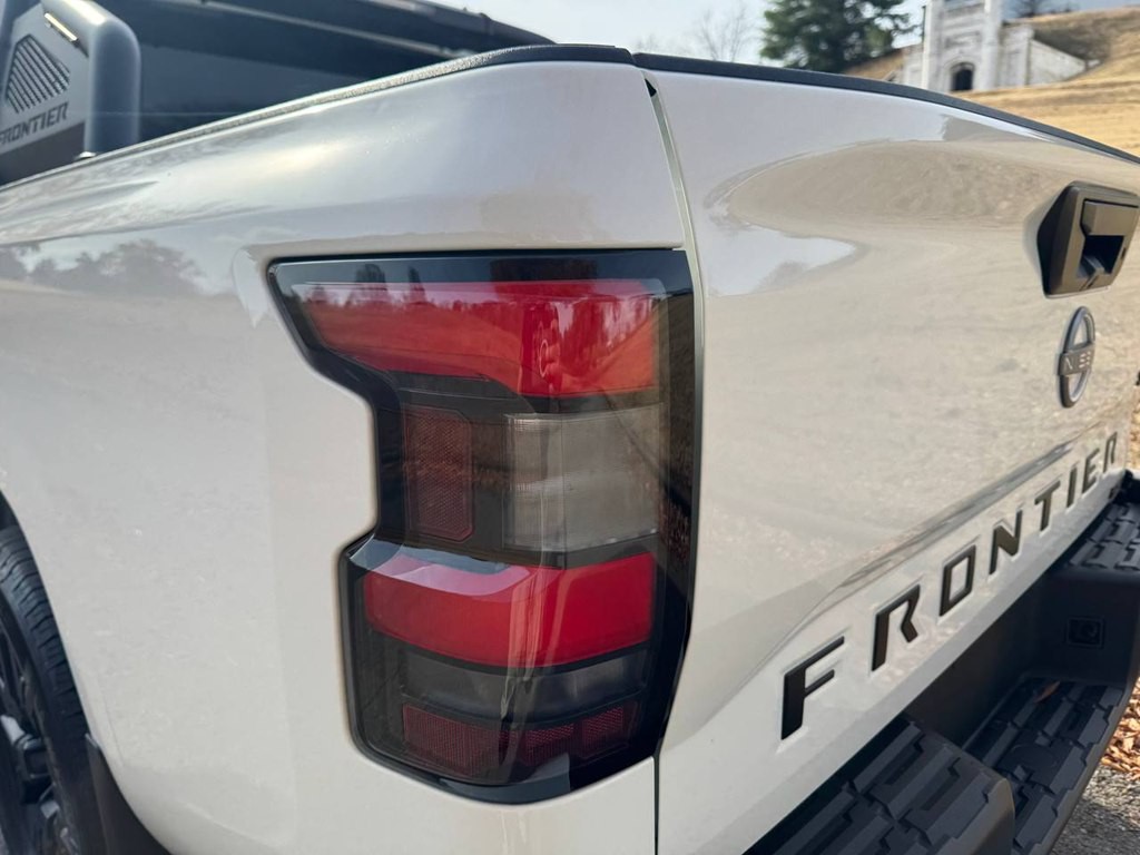 2023 Nissan Frontier Image 20