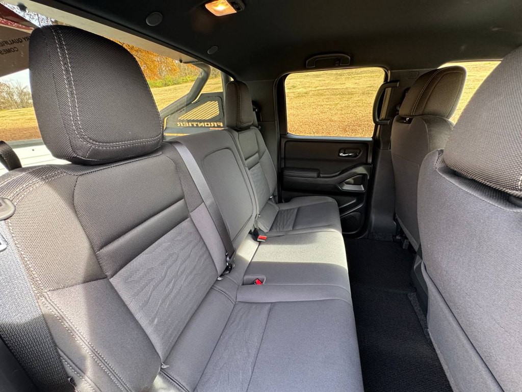2023 Nissan Frontier Image 27
