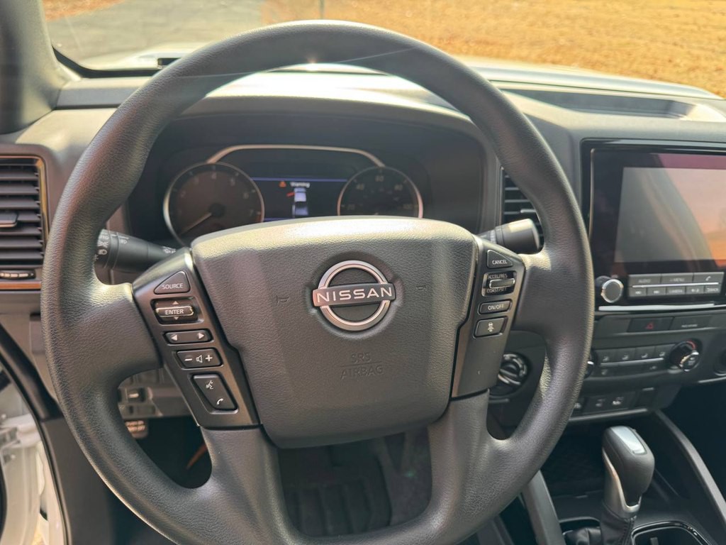 2023 Nissan Frontier Image 32