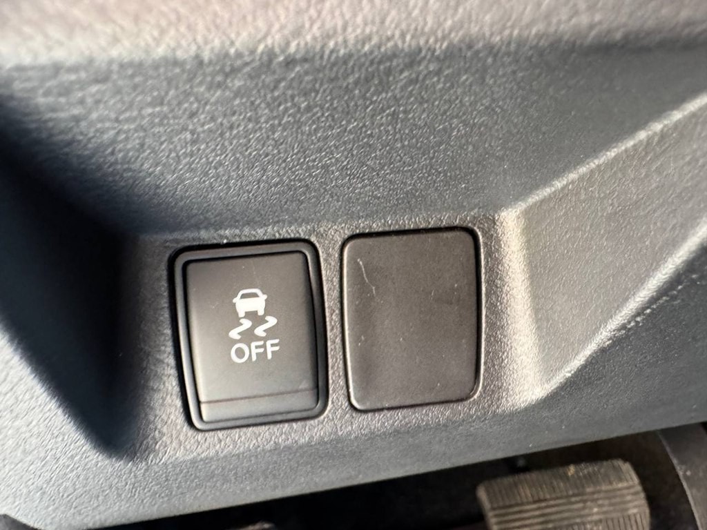 2023 Nissan Frontier Image 39