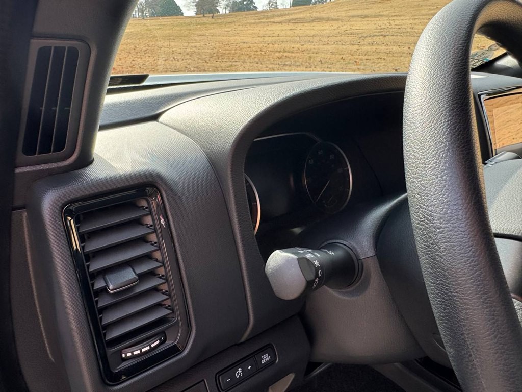 2023 Nissan Frontier Image 43