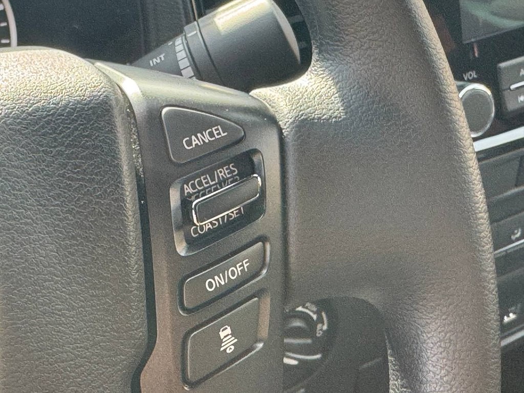 2023 Nissan Frontier Image 50