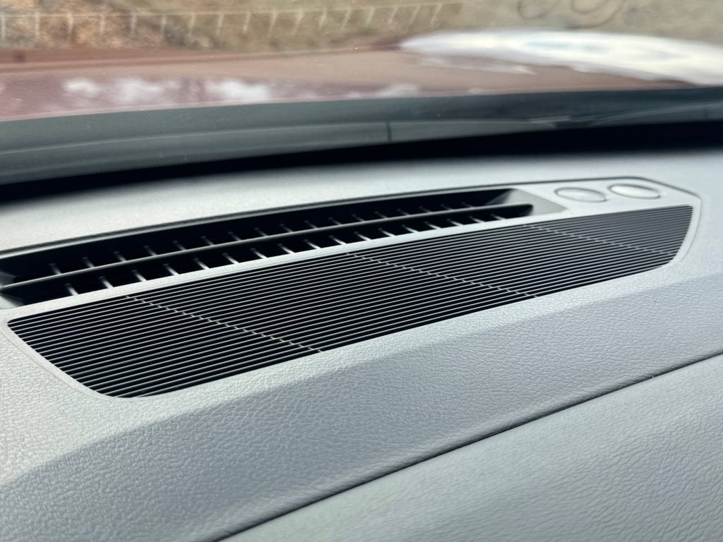 2025 Nissan Kicks Image 40