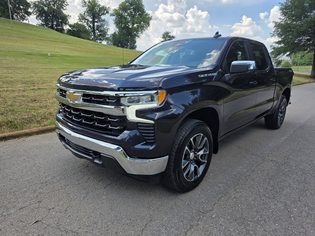 2023 Chevrolet Silverado 1500 Image 2