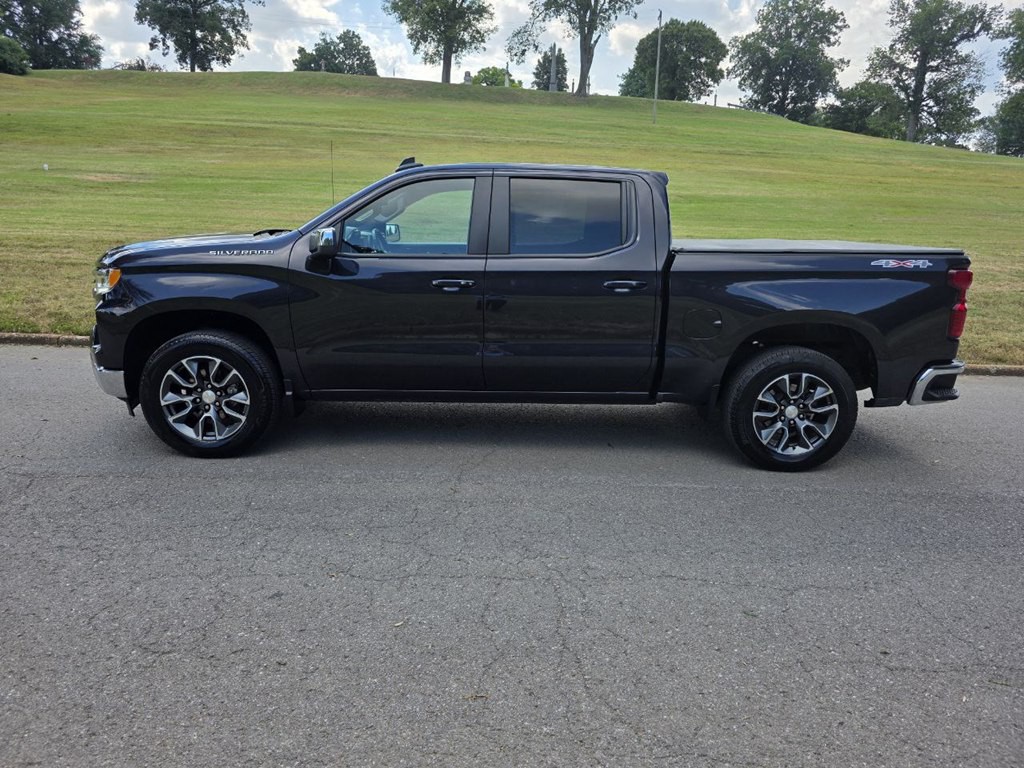 2023 Chevrolet Silverado 1500 Image 3