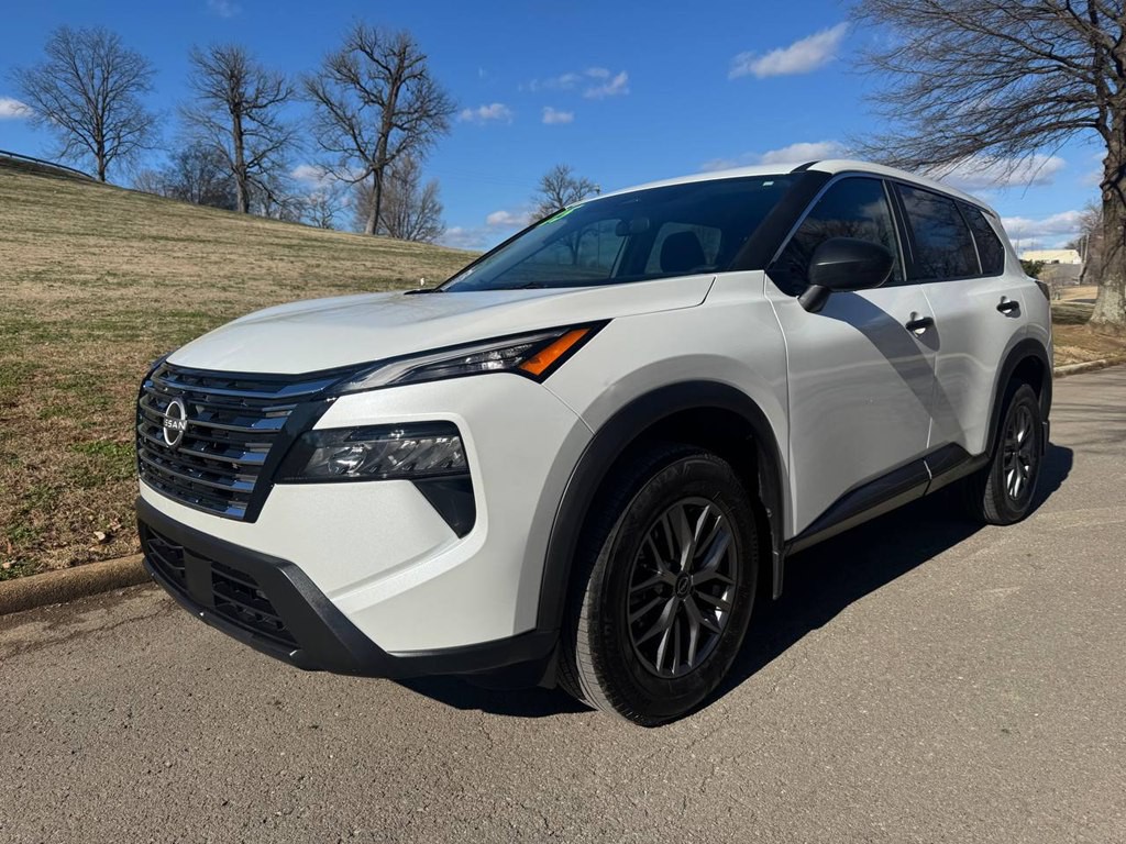 2025 Nissan Rogue Image 2