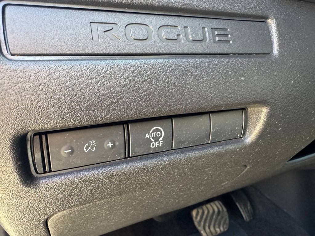 2025 Nissan Rogue Image 39