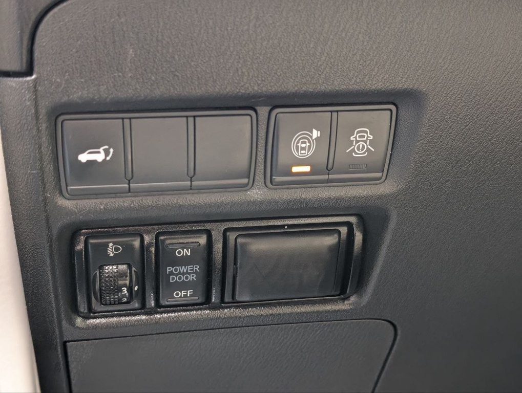 2019 Nissan Armada Image 16