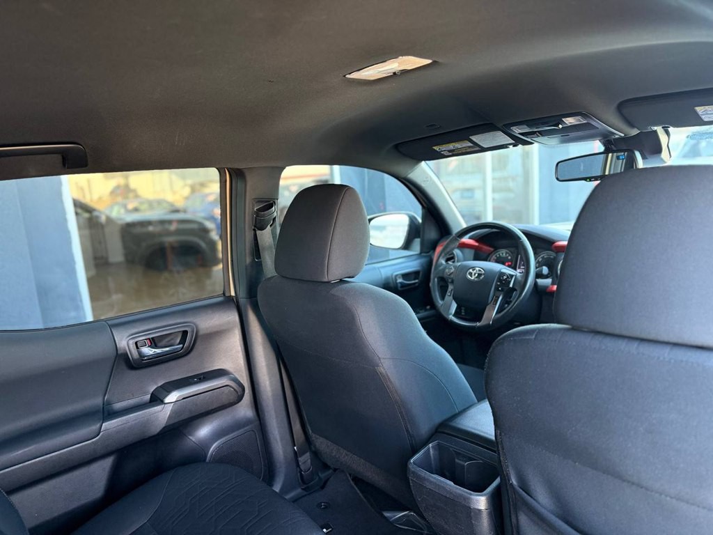 2020 Toyota Tacoma Image 14