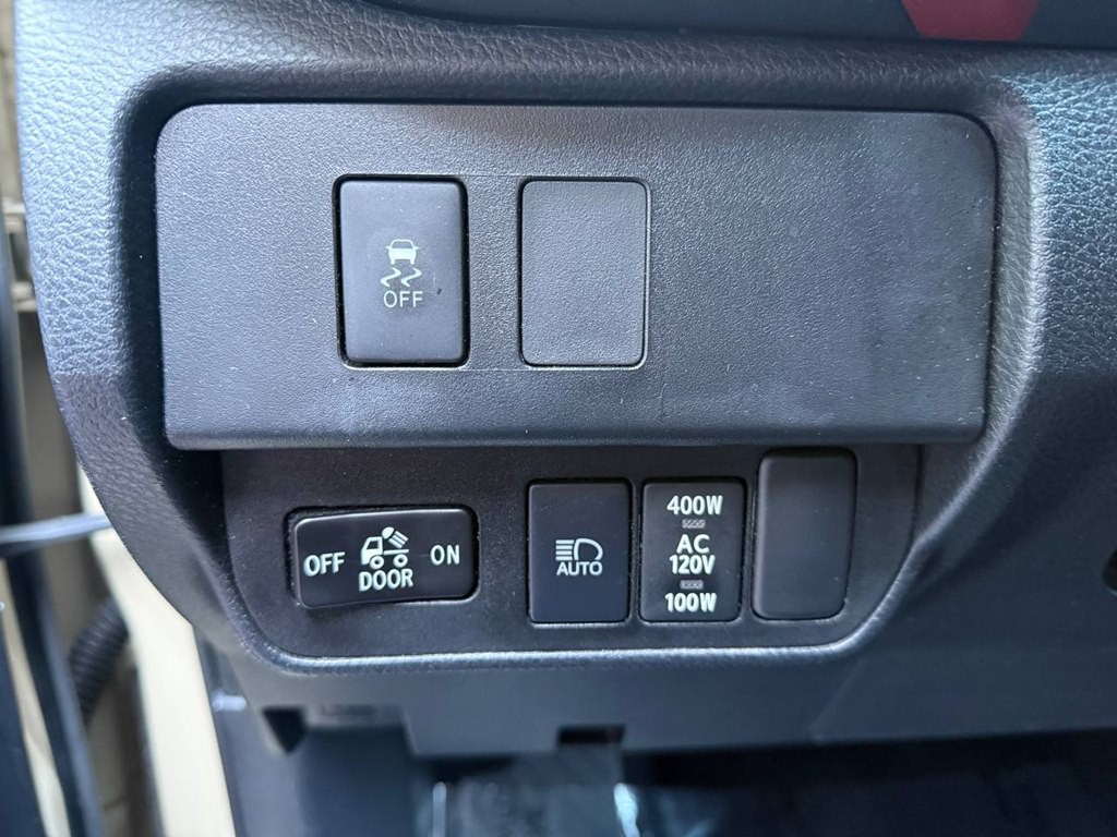 2020 Toyota Tacoma Image 18