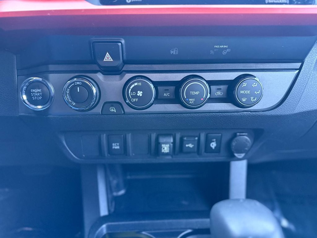 2020 Toyota Tacoma Image 20