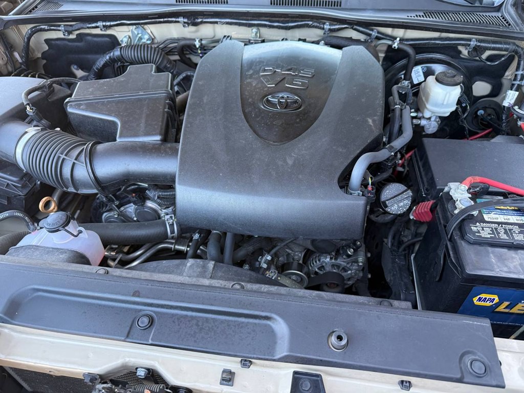 2020 Toyota Tacoma Image 28