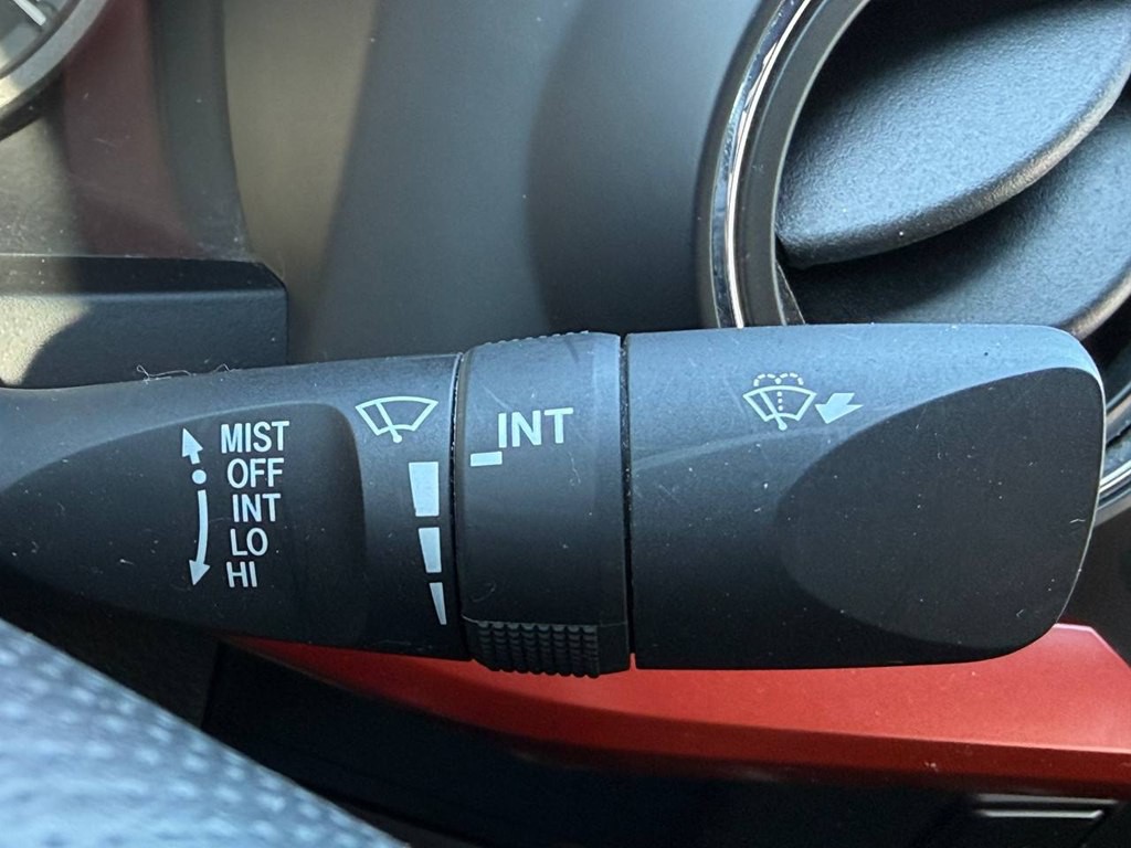 2020 Toyota Tacoma Image 31