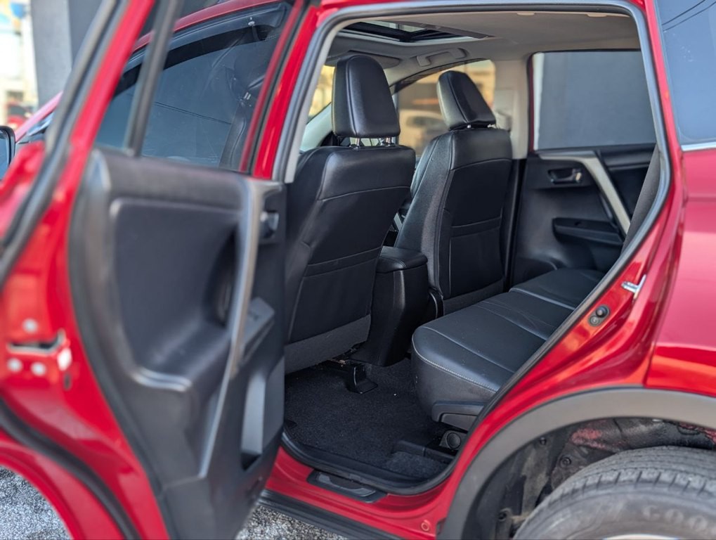 2015 Toyota Rav4 Image 10