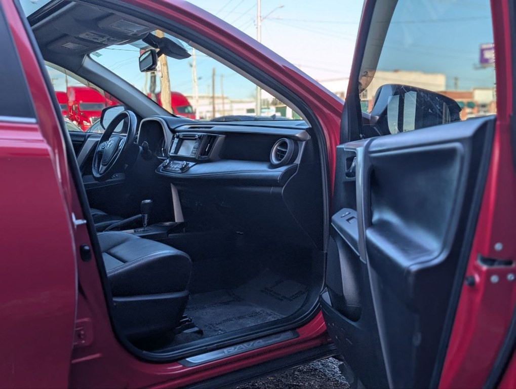 2015 Toyota Rav4 Image 11