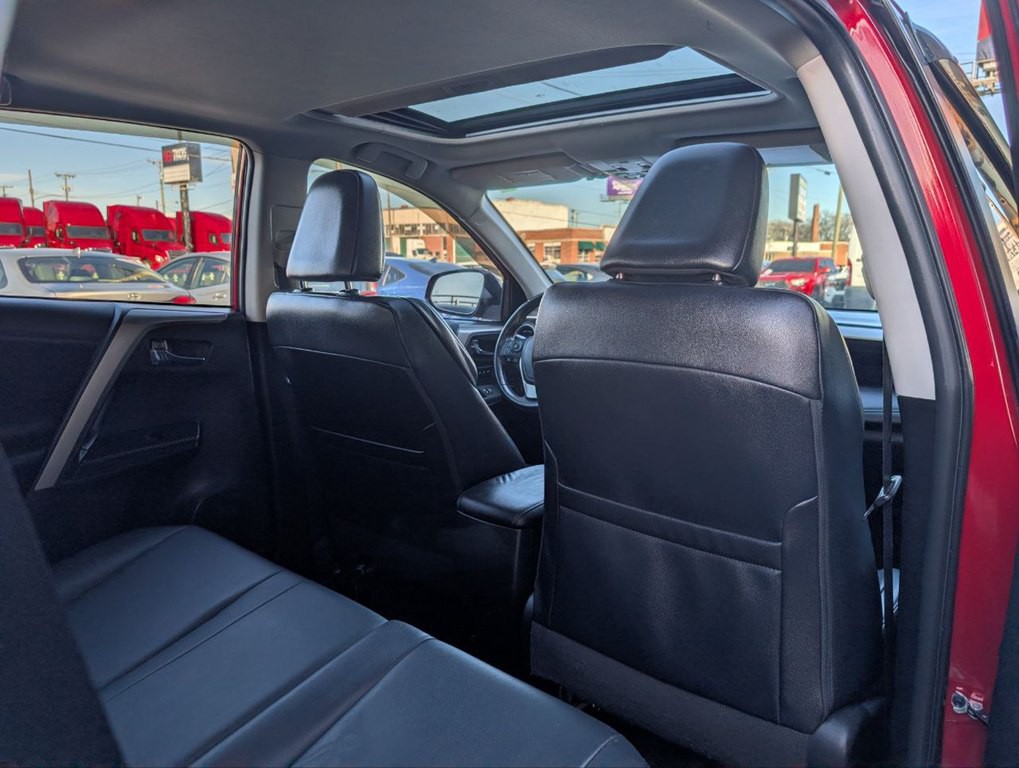 2015 Toyota Rav4 Image 16