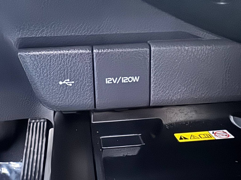 2022 Toyota Camry Image 30