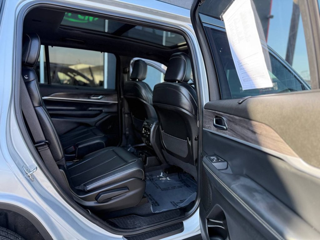 2024 Jeep Grand Cherokee Image 12
