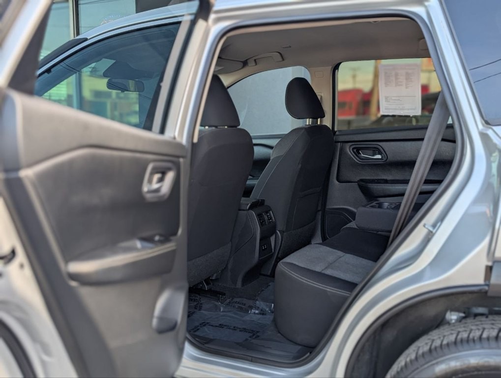 2024 Nissan Rogue Image 28