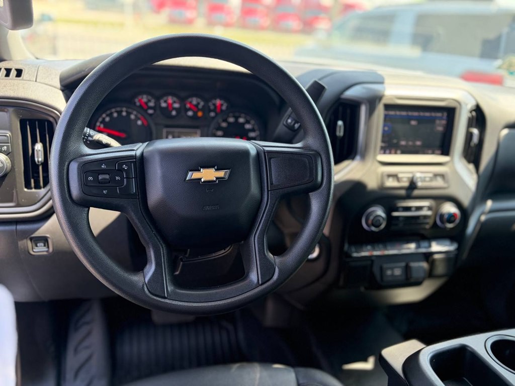 2025 Chevrolet Silverado 1500 Image 15
