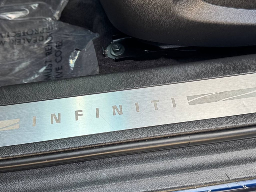 2012 INFINITI FX35 Image 24